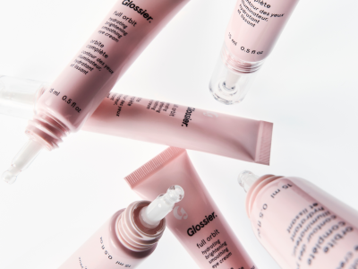 glossier-fullorbit-carousel-12